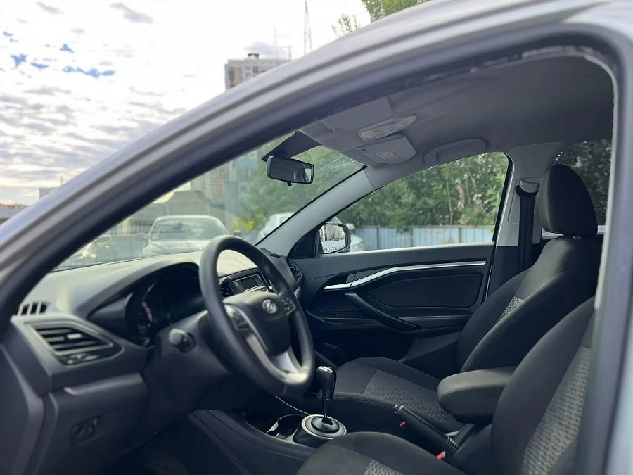 Lada (Ваз) Vesta SW 1.6 AMT (106 л.с.), 2019