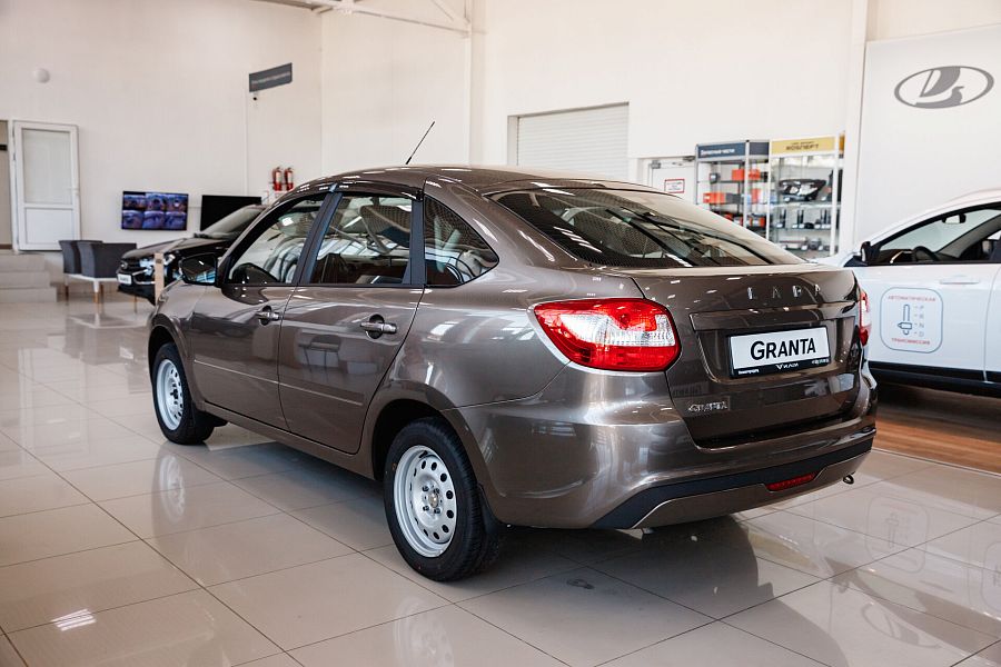 Lada (Ваз) Granta 1.6 MT (90 л.с.), 2026