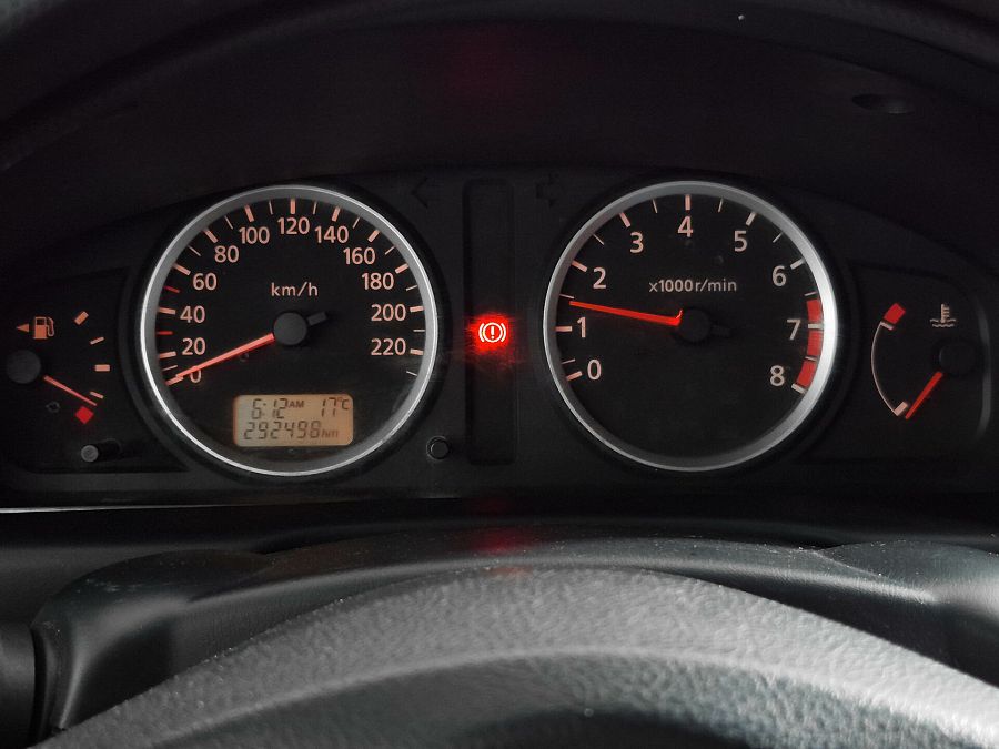 Nissan Almera 1.5 MT (98 л.с.), 2005