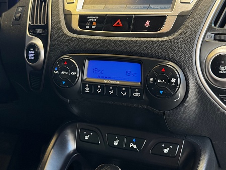 Hyundai ix35 2.0 AT (150 л.с.) 4WD, 2013