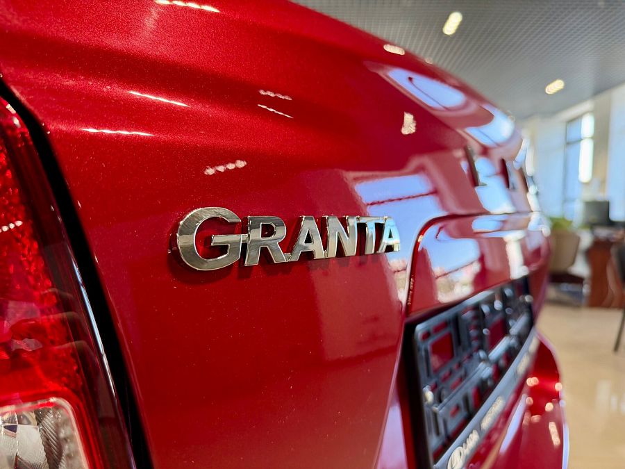 Lada (Ваз) Granta 1.6 MT (90 л.с.), 2026 Lada (Ваз) Granta 1.6 MT (90 л.с.), 2026