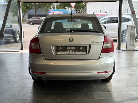 Skoda Octavia 1.6 MT (102 л.с.), 2010