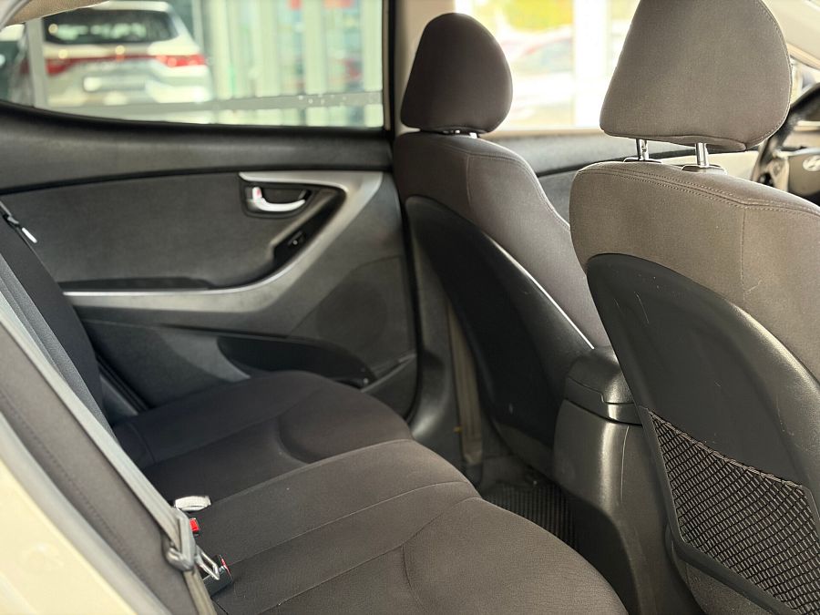 Hyundai Elantra 1.6 AT (132 л.с.), 2015