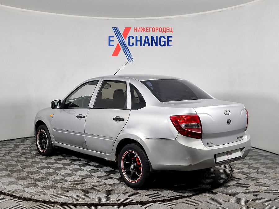 Lada (Ваз) Granta 1.6 MT (87 л.с.), 2013