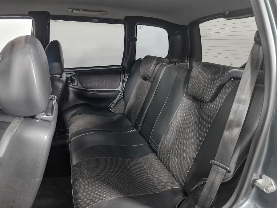 Chevrolet Niva 1.7 MT (80 л.с.) 4WD, 2011 Chevrolet Niva 1.7 MT (80 л.с.) 4WD, 2011