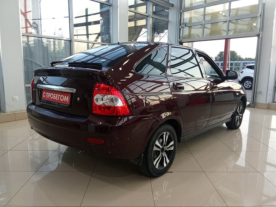 Lada (Ваз) Priora 1.6 MT (98 л.с.), 2012