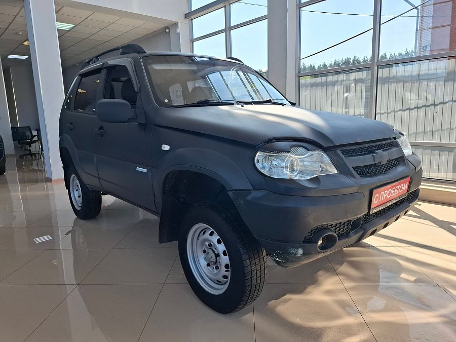 Chevrolet Niva 1.7 MT (80 л.с.) 4WD, 2011