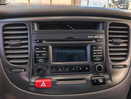 Kia Rio 1.4 MT (95 л.с.), 2010 — купить в Нижнем Новгороде