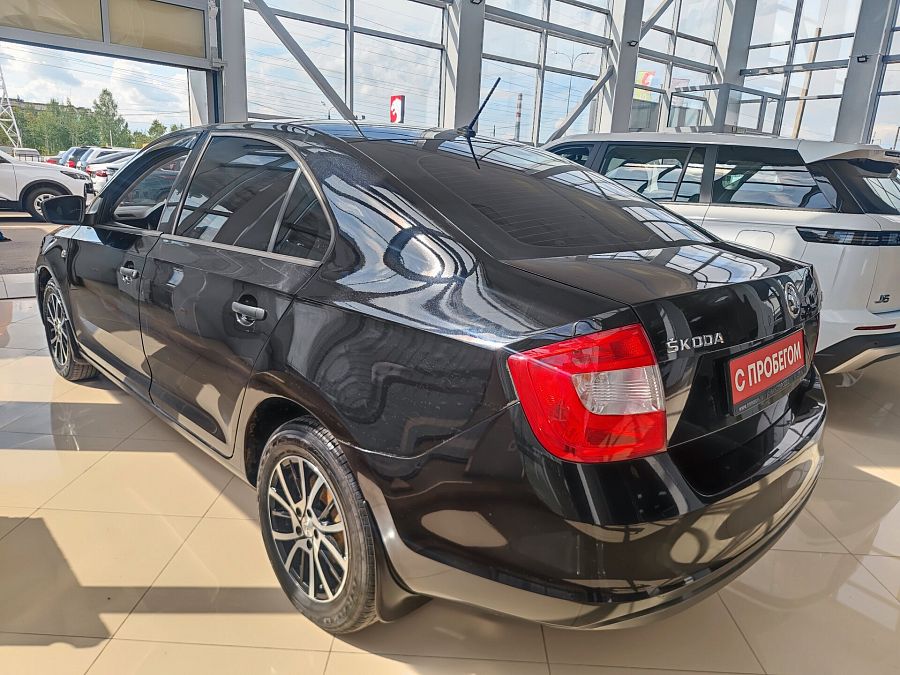 Skoda Rapid 1.6 MT (90 л.с.), 2015 Skoda Rapid 1.6 MT (90 л.с.), 2015