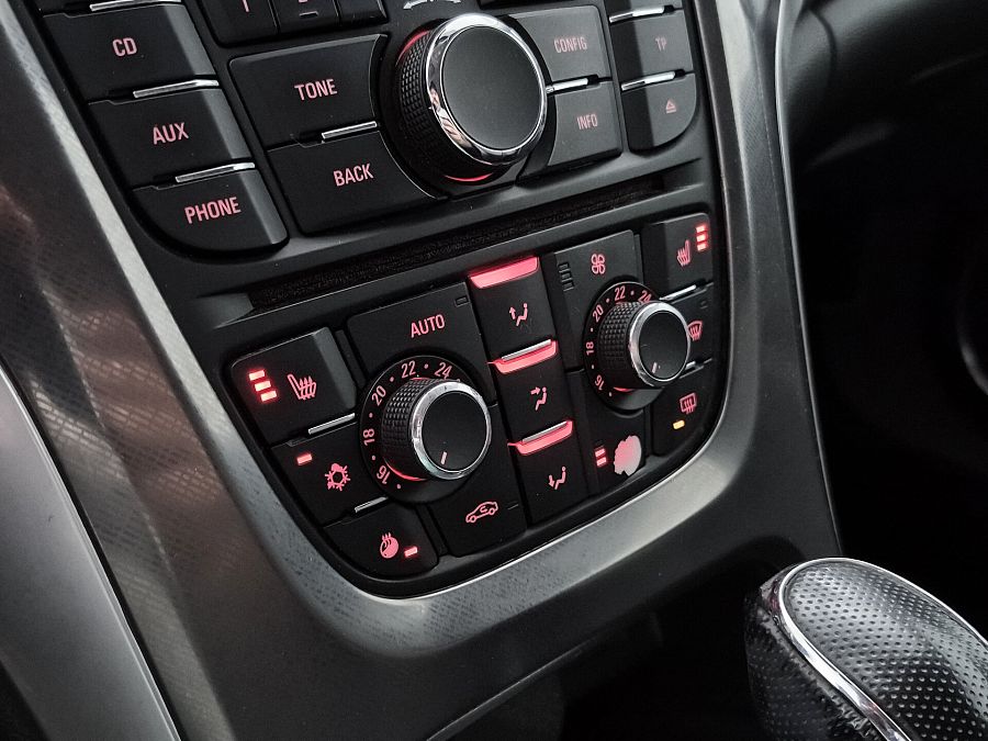 Opel Astra 1.6 AT (115 л.с.), 2011 Opel Astra 1.6 AT (115 л.с.), 2011