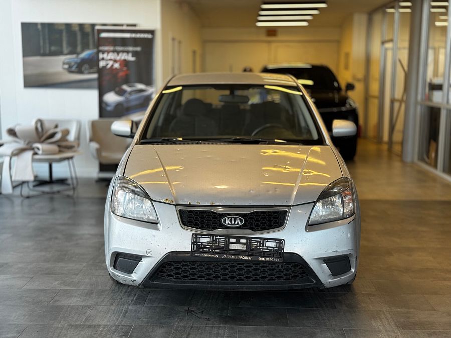 Kia Rio 1.4 MT (95 л.с.), 2011