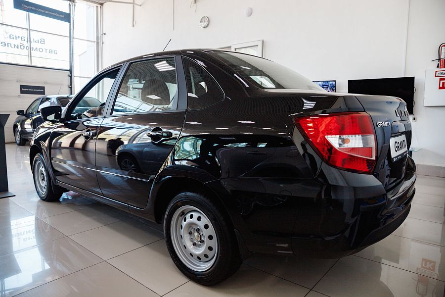 Lada (Ваз) Granta 1.6 MT (90 л.с.), 2026