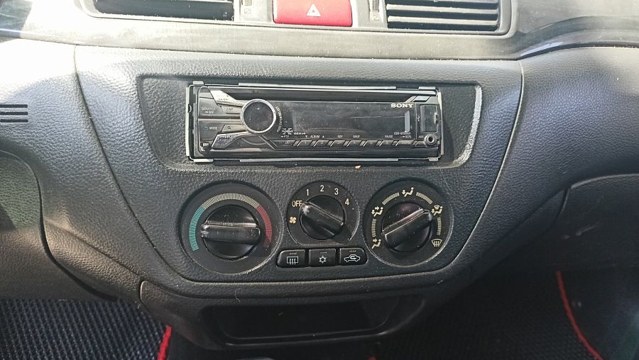 Mitsubishi Lancer 1.6 MT (98 л.с.), 2005