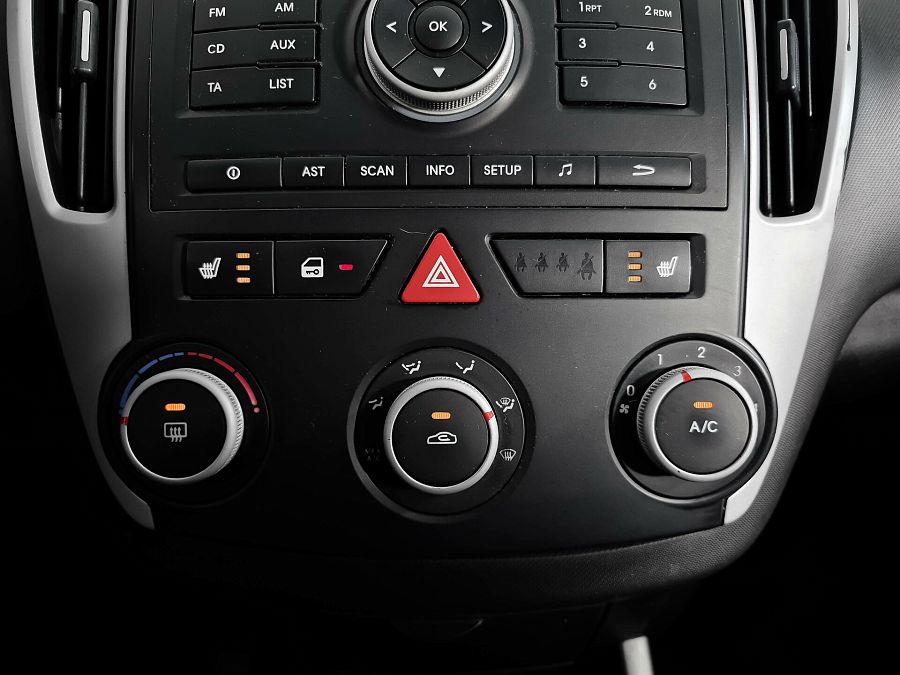 Kia Ceed 1.6 MT (122 л.с.), 2010 Kia Ceed 1.6 MT (122 л.с.), 2010