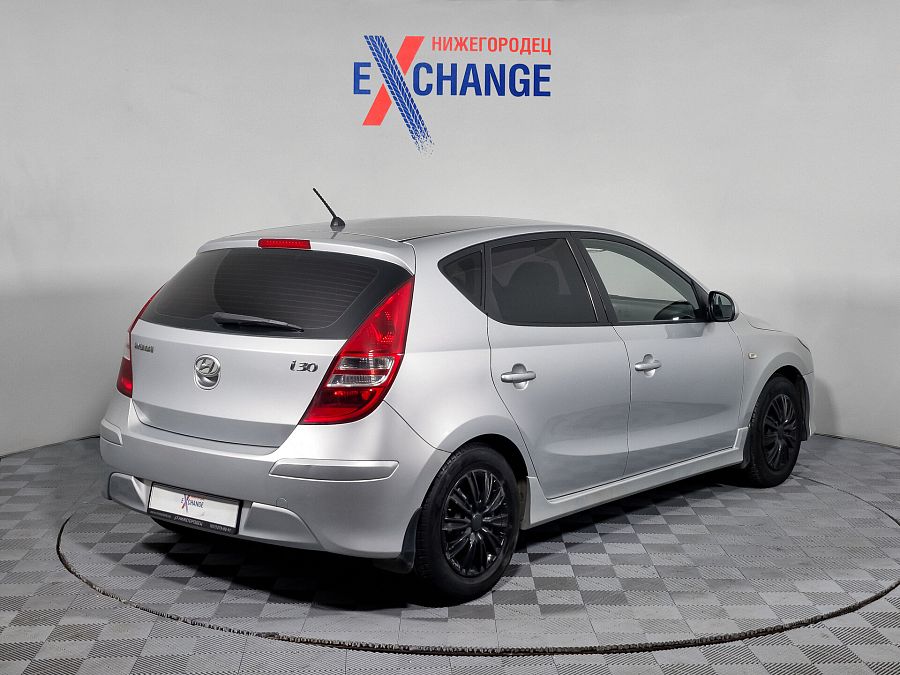Hyundai i30 1.6 AT (126 л.с.), 2010 Hyundai i30 1.6 AT (126 л.с.), 2010