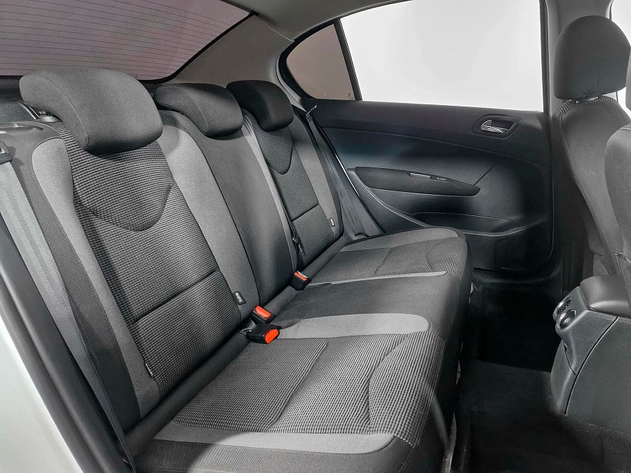 Peugeot 408 1.6 MT (120 л.с.), 2012 Peugeot 408 1.6 MT (120 л.с.), 2012