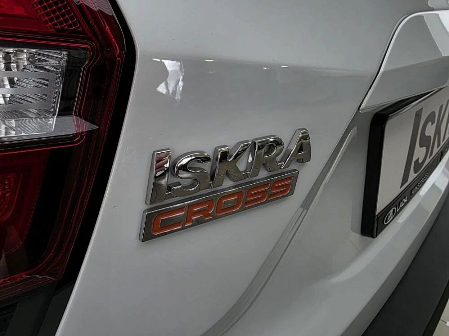 Lada (Ваз) Iskra SW Cross 1.6 MT (106 л.с.), 2026
