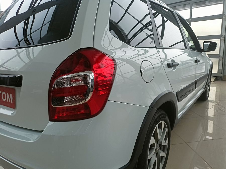 Lada (ВАЗ) Granta Cross 1.6 MT (106 л.с.), 2023