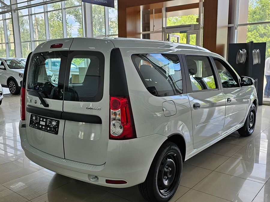 Lada (Ваз) Largus 1.6 MT (90 л.с.), 2026