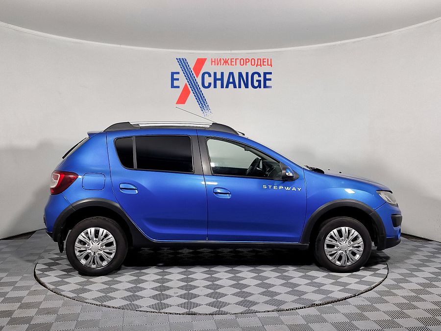 Renault Sandero Stepway 1.6 AMT (82 л.с.), 2015