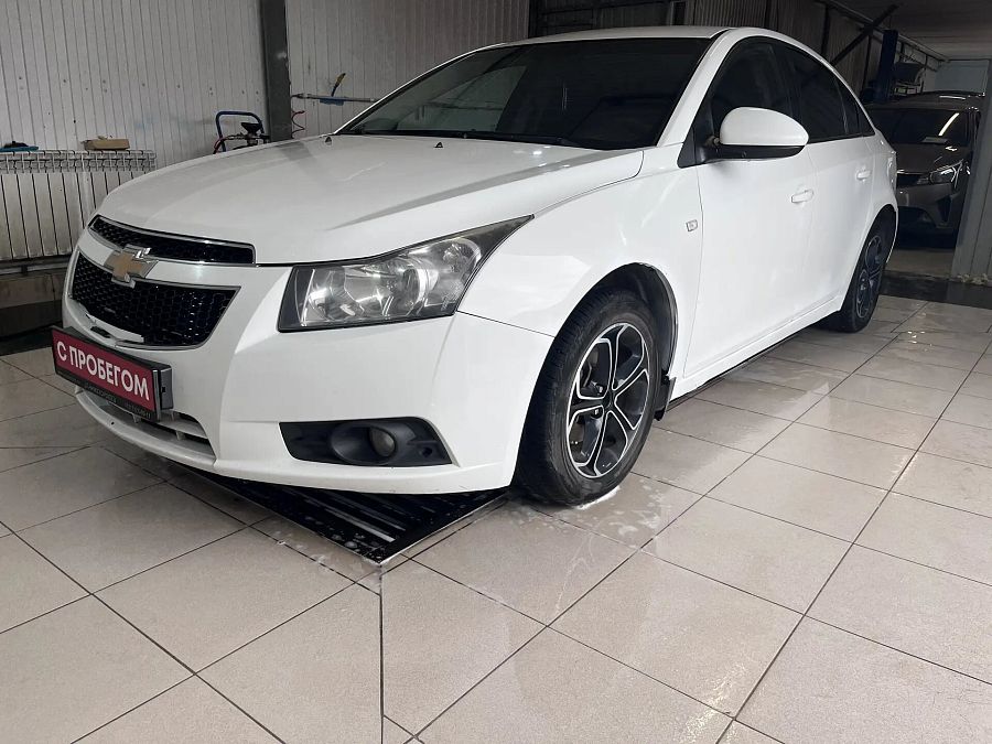 Chevrolet Cruze 1.6 MT (109 л.с.), 2012
