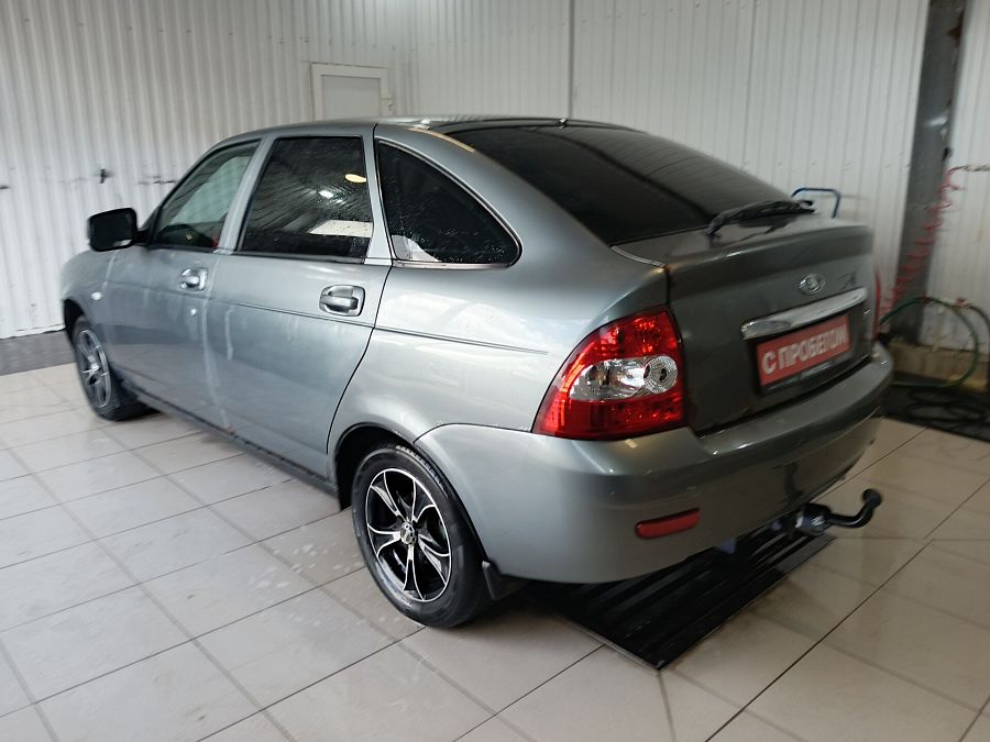 Lada (Ваз) Priora 1.6 MT (98 л.с.), 2011 Lada (Ваз) Priora 1.6 MT (98 л.с.), 2011