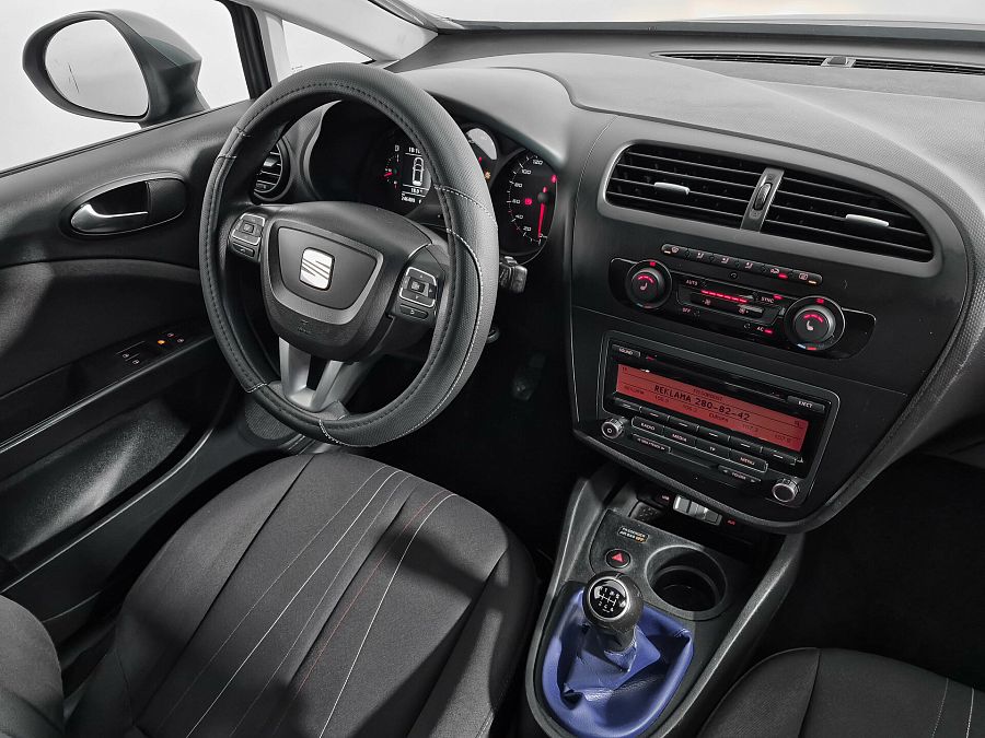 SEAT Leon 1.2 MT (105 л.с.), 2012