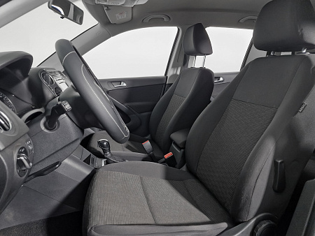 Volkswagen Tiguan 2.0 AT (170 л.с.) 4WD, 2013 — купить в Нижнем Новгороде