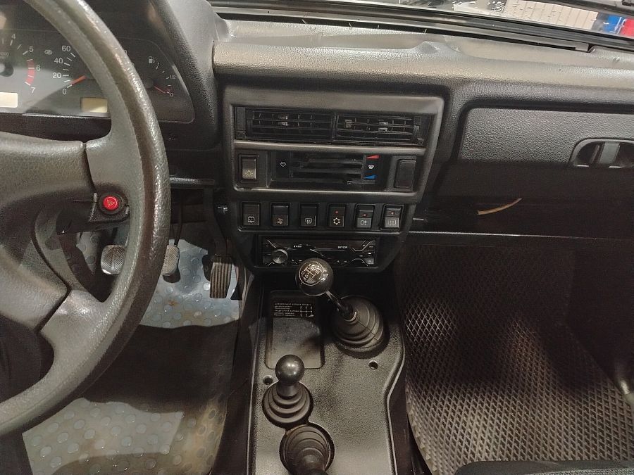 Lada (Ваз) 2121 (4x4) 1.7 MT (83 л.с.) 4WD, 2015 Lada (Ваз) 2121 (4x4) 1.7 MT (83 л.с.) 4WD, 2015
