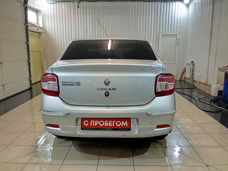 Renault Logan 1.6 MT (82 л.с.), 2014