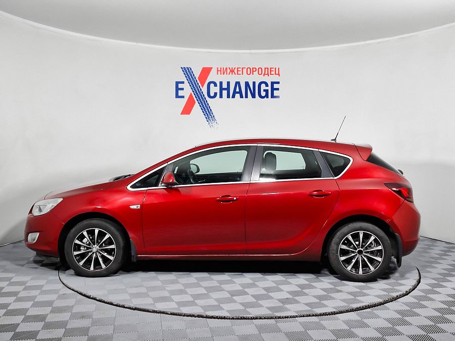 Opel Astra 1.6 AT (115 л.с.), 2011