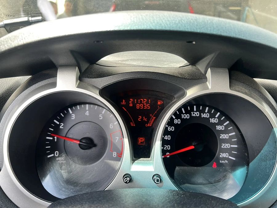 Nissan Juke 1.6 CVT (190 л.с.) 4WD, 2011