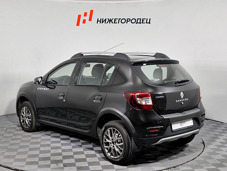Renault Sandero Stepway 1.6 AT (102 л.с.), 2017 Renault Sandero Stepway 1.6 AT (102 л.с.), 2017 — купить в Нижнем Новгороде