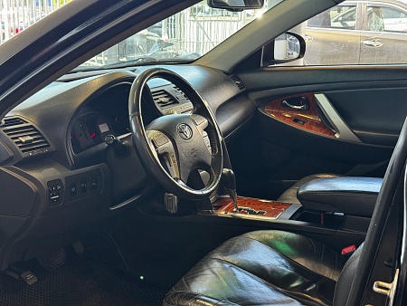 Toyota Camry 2.4 AT (167 л.с.), 2011