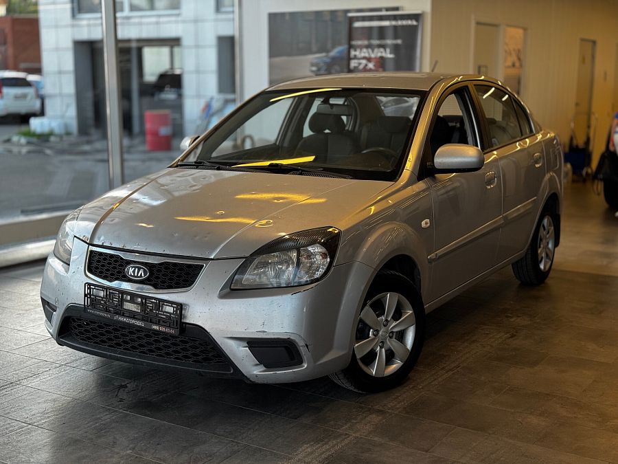 Kia Rio 1.4 MT (95 л.с.), 2011