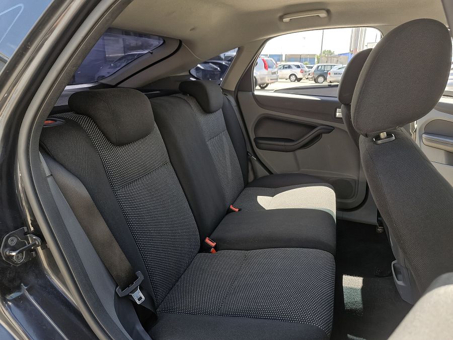 Ford Focus 1.6 MT (100 л.с.), 2008