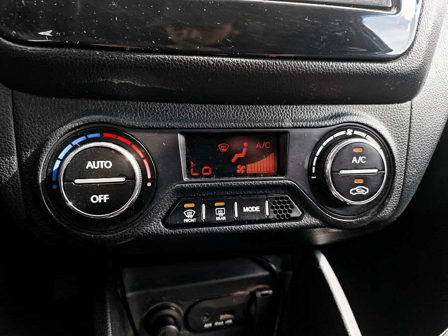Kia Rio 5-speed 1.6 MT (123 л.с.), 2011 Kia Rio 5-speed 1.6 MT (123 л.с.), 2011