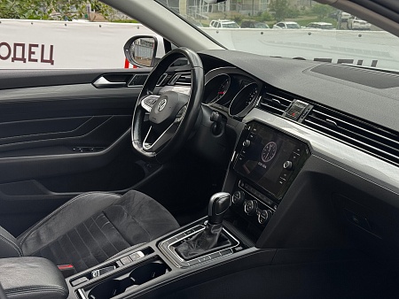 Volkswagen Passat 2.0 AMT (190 л.с.), 2020 Volkswagen Passat 2.0 AMT (190 л.с.), 2020