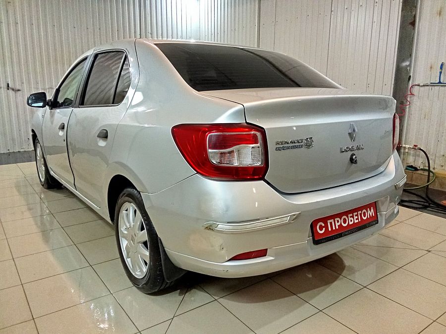 Renault Logan 1.6 MT (82 л.с.), 2014