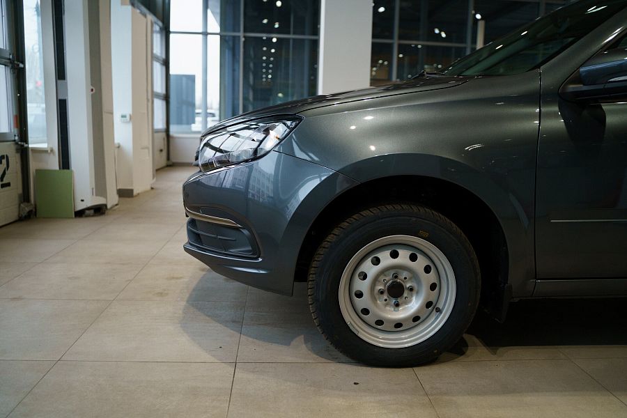 Lada (Ваз) Granta 1.6 MT (106 л.с.), 2026