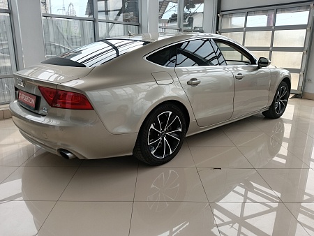 Audi A7 2.8 AMT (204 л.с.) 4WD, 2010