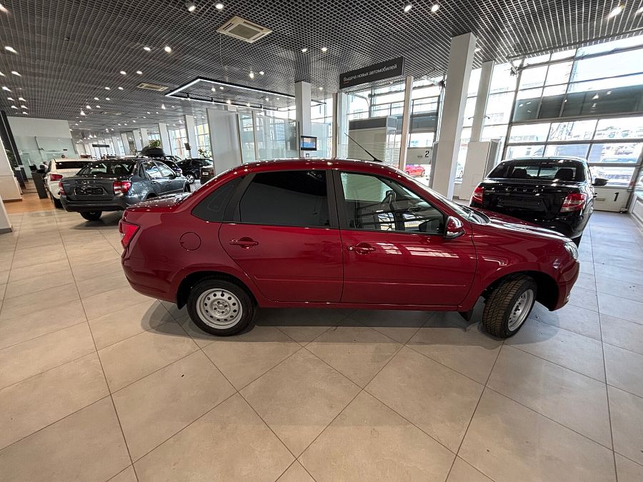 Lada (Ваз) Granta 1.6 MT (90 л.с.), 2026