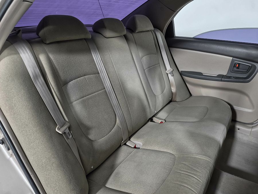 Kia Cerato 1.6 MT (105 л.с.), 2006