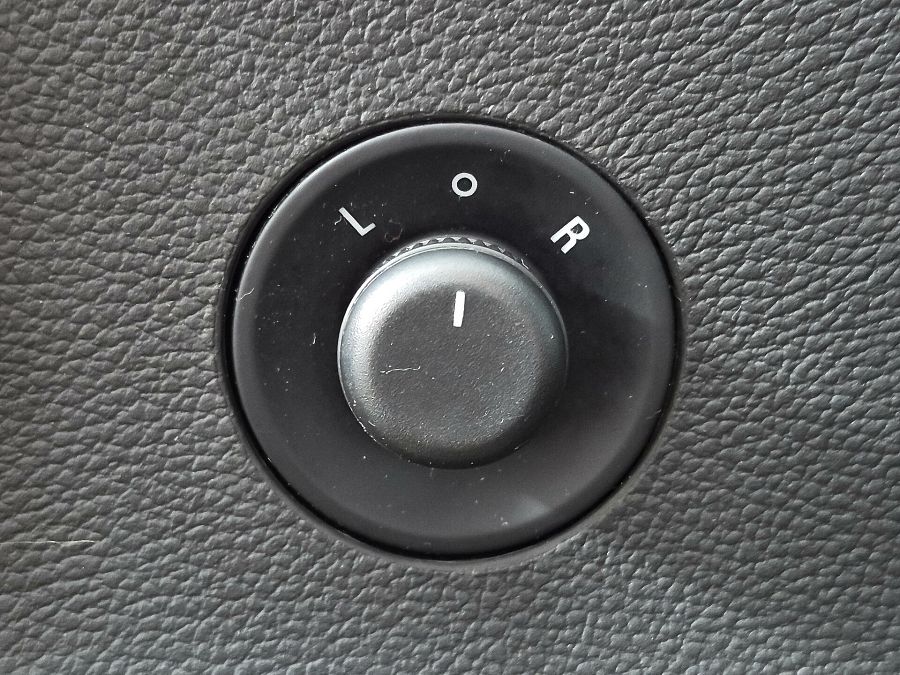 Opel Astra 1.6 MT (115 л.с.), 2012