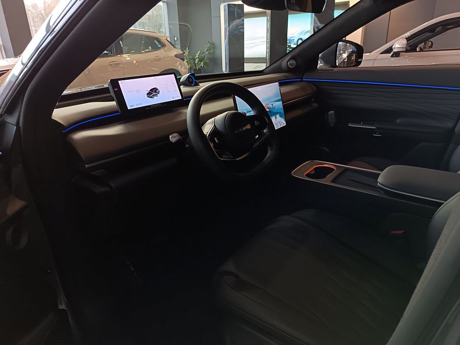 Exeed Exlantix ET 1.5hyb AT (469 л.с.) 4WD, 2026