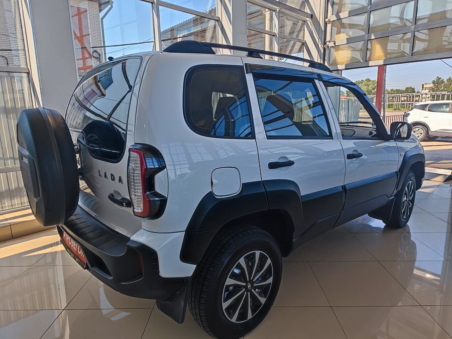 Lada (Ваз) Niva Travel 1.7 MT (83 л.с.) 4WD, 2024 Lada (Ваз) Niva Travel 1.7 MT (83 л.с.) 4WD, 2024