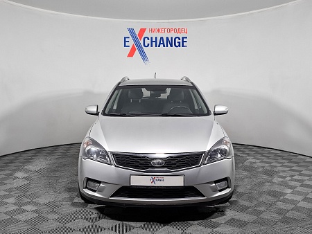 Kia Ceed 1.6 MT (122 л.с.), 2010